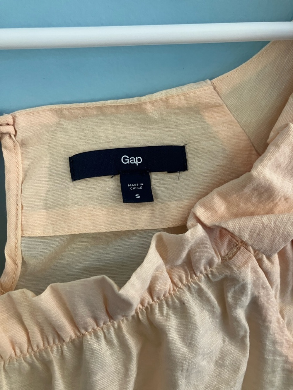 GAP Peach Ruffle-Trim Off-Shoulder Top - Picture 2 of 7